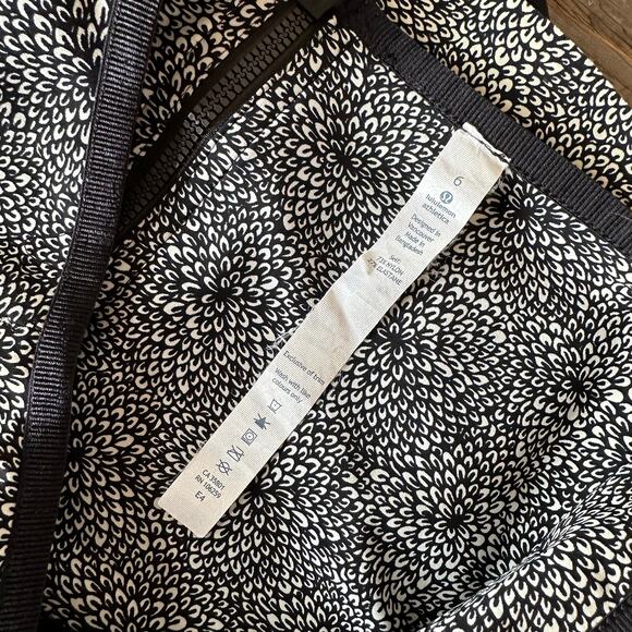 NWOT Lululemon Black & White Floral Tennis Skirt - Picture 2 of 6